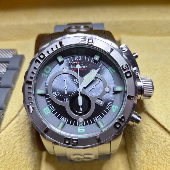 Invicta Chronograph Watch - Picture 2 of 6
